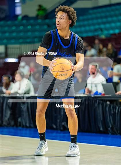 Thumbnail 3 in Greenville vs Fort Mill (SCHSL 5A Div 2 Semifinal) photogallery.