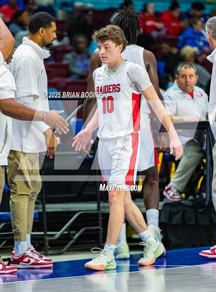 Thumbnail 1 in Greenville vs Fort Mill (SCHSL 5A Div 2 Semifinal) photogallery.