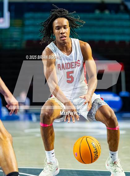 Thumbnail 2 in Greenville vs Fort Mill (SCHSL 5A Div 2 Semifinal) photogallery.