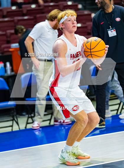 Thumbnail 1 in Greenville vs Fort Mill (SCHSL 5A Div 2 Semifinal) photogallery.