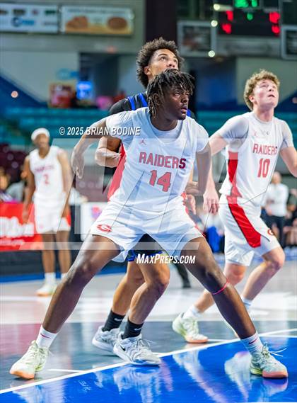 Thumbnail 2 in Greenville vs Fort Mill (SCHSL 5A Div 2 Semifinal) photogallery.