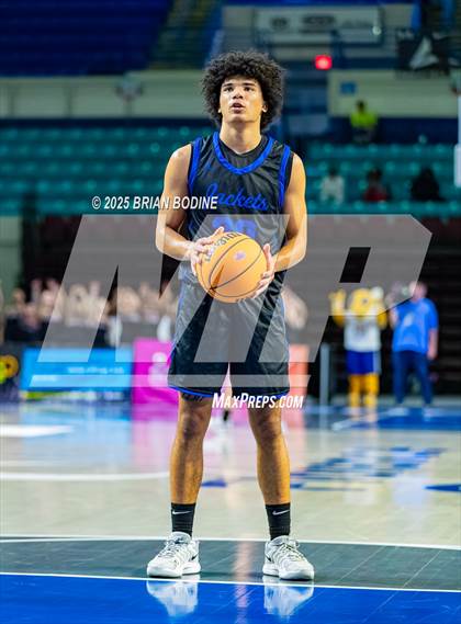 Thumbnail 3 in Greenville vs Fort Mill (SCHSL 5A Div 2 Semifinal) photogallery.