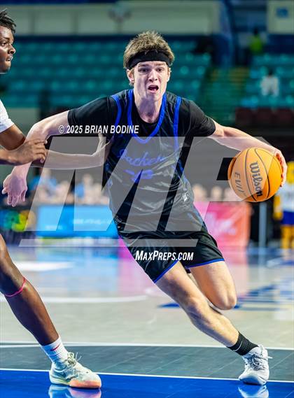 Thumbnail 3 in Greenville vs Fort Mill (SCHSL 5A Div 2 Semifinal) photogallery.