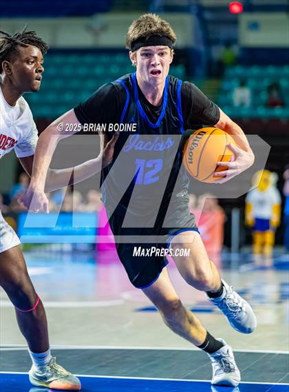 Thumbnail 1 in Greenville vs Fort Mill (SCHSL 5A Div 2 Semifinal) photogallery.