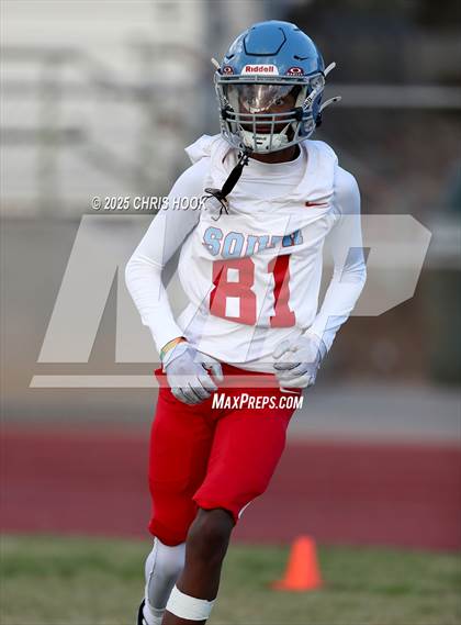 Thumbnail 1 in South Mountain @ Canyon del Oro photogallery.