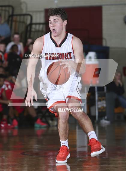 Thumbnail 1 in Alexander Hamilton vs Mamaroneck (Tiger Tournament) photogallery.
