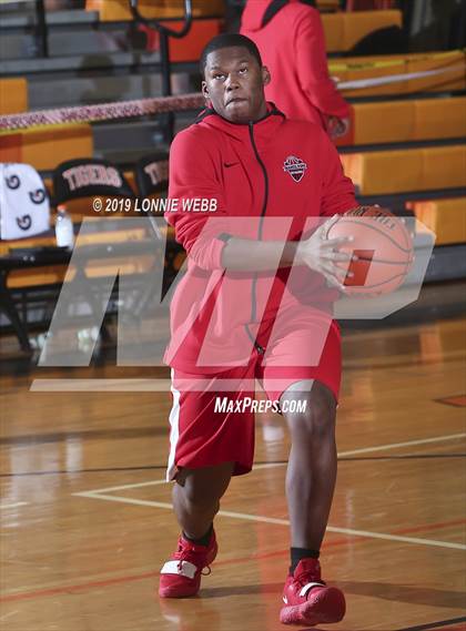 Thumbnail 3 in Alexander Hamilton vs Mamaroneck (Tiger Tournament) photogallery.