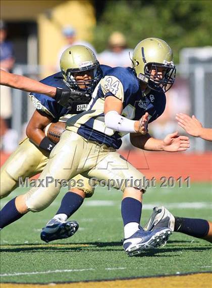 Thumbnail 2 in Central Catholic vs. Cardinal Newman (Battle at the Capital) photogallery.