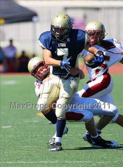 Thumbnail 3 in Central Catholic vs. Cardinal Newman (Battle at the Capital) photogallery.