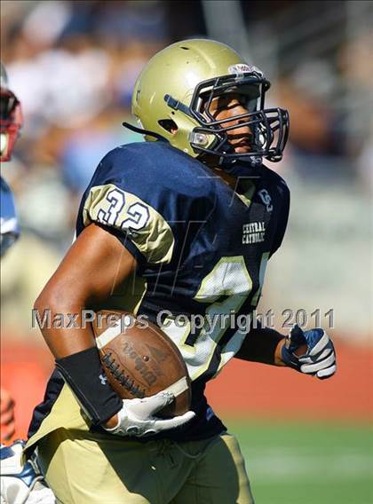 Thumbnail 2 in Central Catholic vs. Cardinal Newman (Battle at the Capital) photogallery.