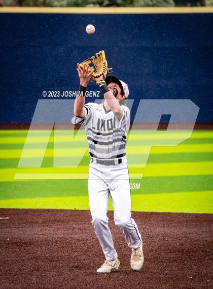 Thumbnail 3 in Denver Christian vs. Limon (CHSAA 2A Final) photogallery.