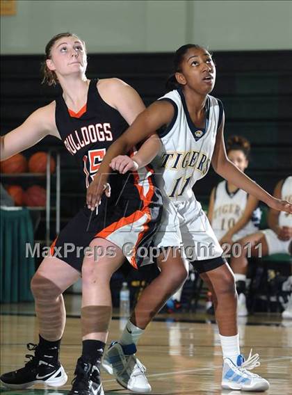 Thumbnail 3 in Vacaville vs. Inderkum (Ram Jam) photogallery.