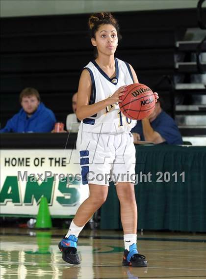 Thumbnail 3 in Vacaville vs. Inderkum (Ram Jam) photogallery.