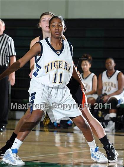 Thumbnail 2 in Vacaville vs. Inderkum (Ram Jam) photogallery.
