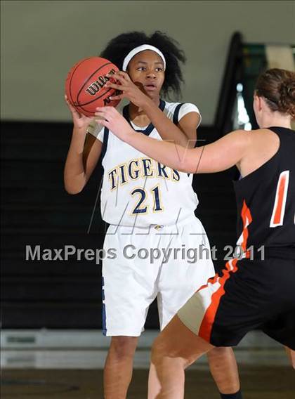 Thumbnail 3 in Vacaville vs. Inderkum (Ram Jam) photogallery.