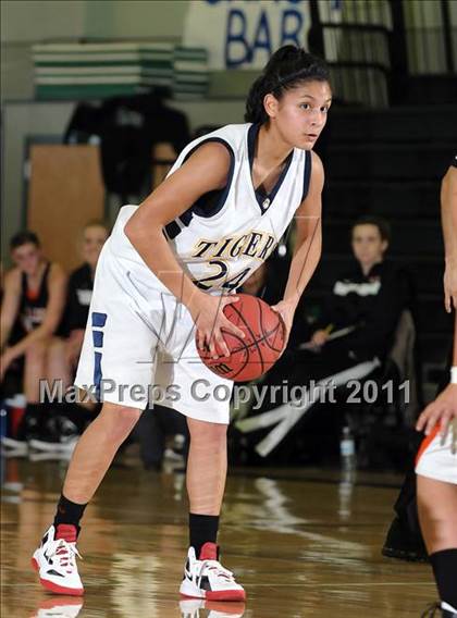 Thumbnail 2 in Vacaville vs. Inderkum (Ram Jam) photogallery.