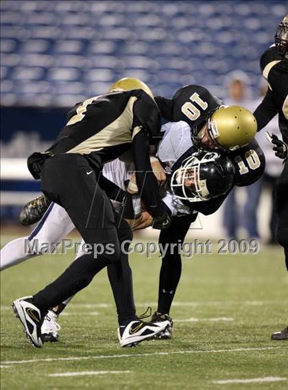 Thumbnail 3 in St. Mary's vs. Cardinal O'Hara (Monsignor Martin A Championship) photogallery.