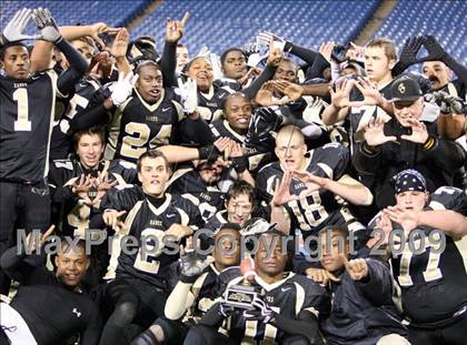 Thumbnail 3 in St. Mary's vs. Cardinal O'Hara (Monsignor Martin A Championship) photogallery.