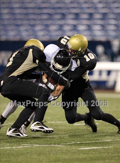 Thumbnail 2 in St. Mary's vs. Cardinal O'Hara (Monsignor Martin A Championship) photogallery.