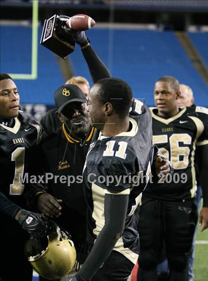 Thumbnail 2 in St. Mary's vs. Cardinal O'Hara (Monsignor Martin A Championship) photogallery.