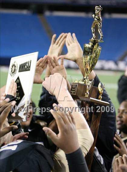 Thumbnail 1 in St. Mary's vs. Cardinal O'Hara (Monsignor Martin A Championship) photogallery.
