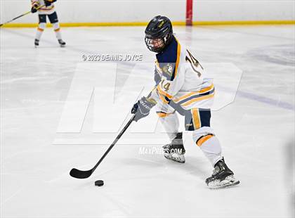 Thumbnail 2 in Batavia Notre Dame at Victor (NYSPHAA Section V Class A Semifinals) photogallery.