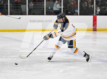 Thumbnail 2 in Batavia Notre Dame at Victor (NYSPHAA Section V Class A Semifinals) photogallery.