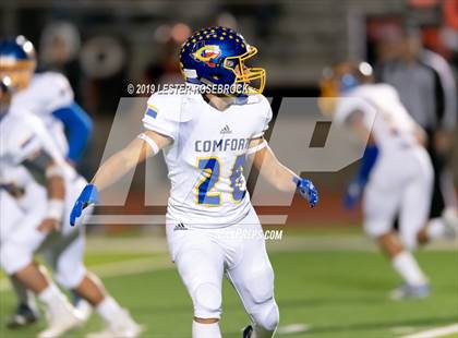 Thumbnail 1 in Comfort vs Schulenburg (UIL Bi-District Playoffs) photogallery.