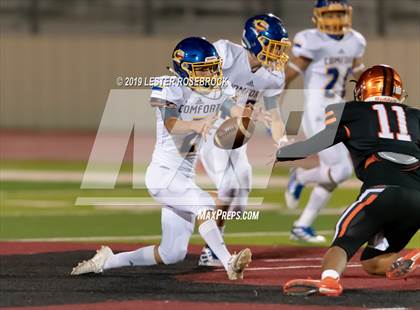 Thumbnail 3 in Comfort vs Schulenburg (UIL Bi-District Playoffs) photogallery.