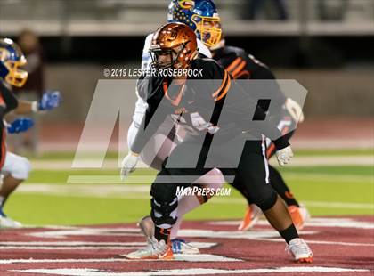 Thumbnail 2 in Comfort vs Schulenburg (UIL Bi-District Playoffs) photogallery.