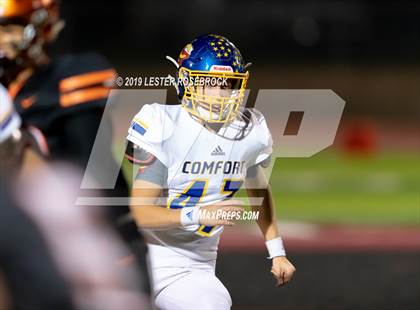 Thumbnail 1 in Comfort vs Schulenburg (UIL Bi-District Playoffs) photogallery.