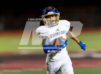 Thumbnail 1 in Comfort vs Schulenburg (UIL Bi-District Playoffs) photogallery.