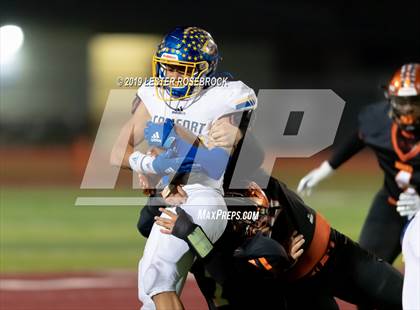 Thumbnail 1 in Comfort vs Schulenburg (UIL Bi-District Playoffs) photogallery.