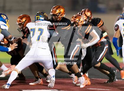 Thumbnail 1 in Comfort vs Schulenburg (UIL Bi-District Playoffs) photogallery.