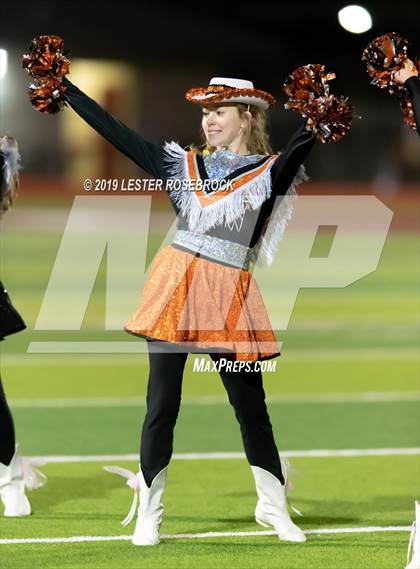 Thumbnail 2 in Comfort vs Schulenburg (UIL Bi-District Playoffs) photogallery.