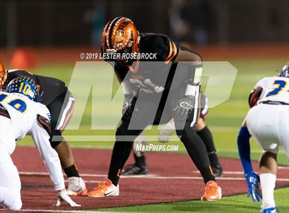 Thumbnail 2 in Comfort vs Schulenburg (UIL Bi-District Playoffs) photogallery.