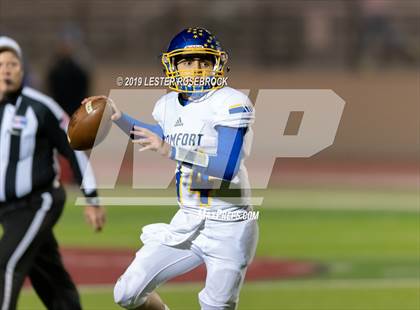 Thumbnail 3 in Comfort vs Schulenburg (UIL Bi-District Playoffs) photogallery.