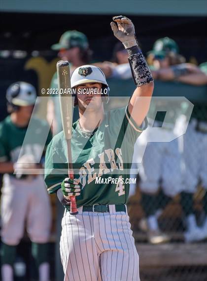 Thumbnail 3 in Summit vs Basha (Coach Bob Invitational) photogallery.