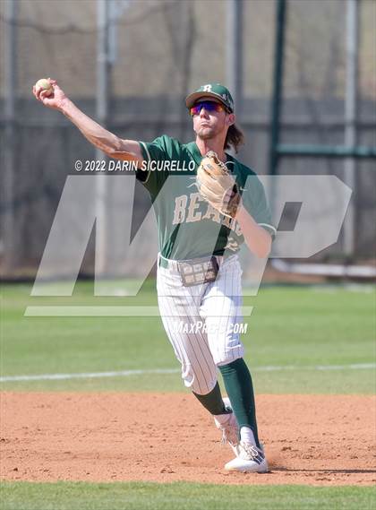 Thumbnail 3 in Summit vs Basha (Coach Bob Invitational) photogallery.