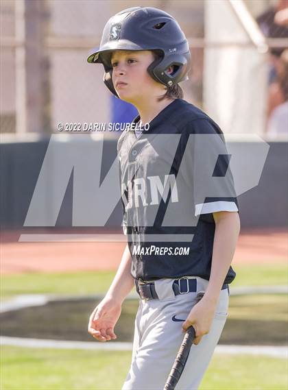 Thumbnail 3 in Summit vs Basha (Coach Bob Invitational) photogallery.