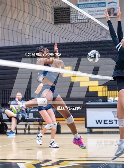 Thumbnail 1 in Vista Murrieta @ Westview photogallery.