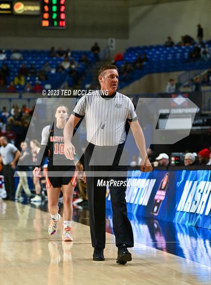 Thumbnail 3 in Farmington vs. Nashville (AAA 4A State Final) photogallery.