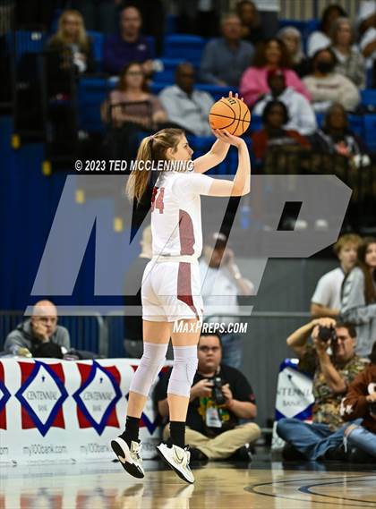 Thumbnail 2 in Farmington vs. Nashville (AAA 4A State Final) photogallery.