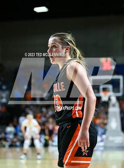 Thumbnail 3 in Farmington vs. Nashville (AAA 4A State Final) photogallery.