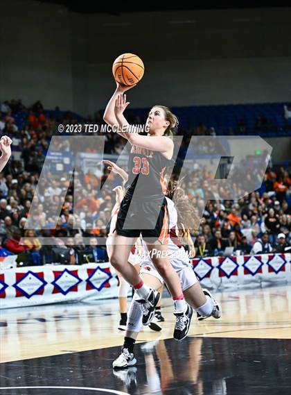 Thumbnail 3 in Farmington vs. Nashville (AAA 4A State Final) photogallery.