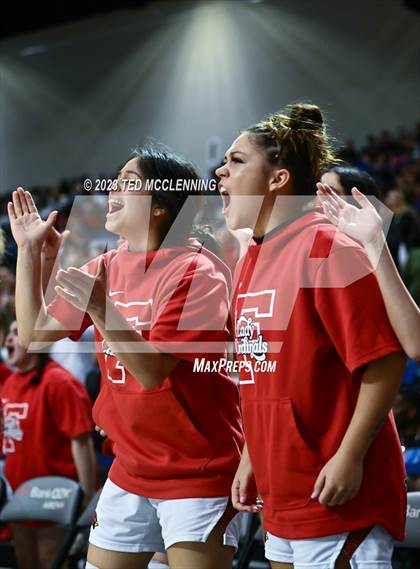 Thumbnail 1 in Farmington vs. Nashville (AAA 4A State Final) photogallery.