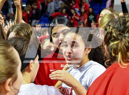 Thumbnail 3 in Farmington vs. Nashville (AAA 4A State Final) photogallery.