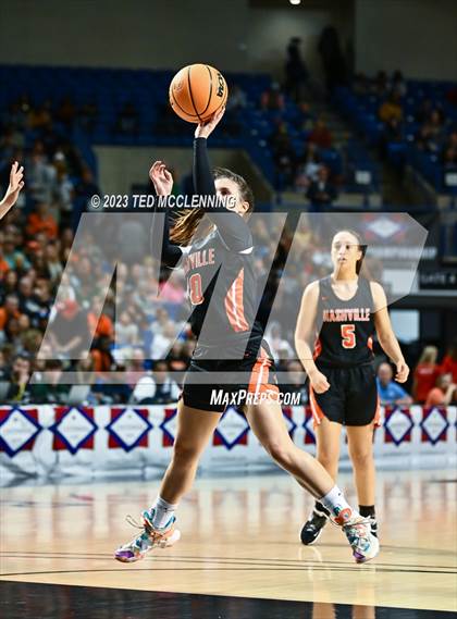 Thumbnail 1 in Farmington vs. Nashville (AAA 4A State Final) photogallery.
