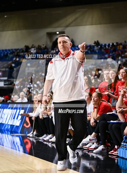 Thumbnail 2 in Farmington vs. Nashville (AAA 4A State Final) photogallery.
