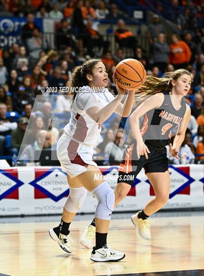 Thumbnail 1 in Farmington vs. Nashville (AAA 4A State Final) photogallery.